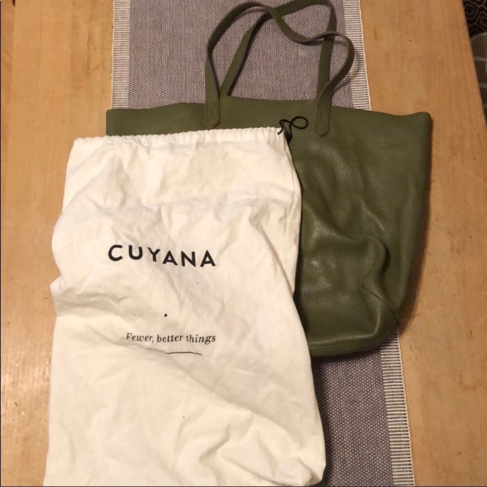 Leather tote in pretty olive color CUYANA